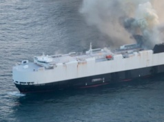 Tysiące aut nie trafi do właścicieli. Zostały porzucone na środku oceanu