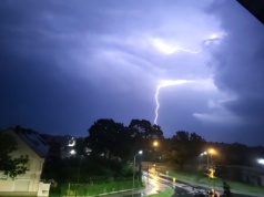 179 burzowych interwencji w województwie, w powiecie świdnickim noc minęła spokojnie