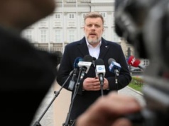Nie tylko o Zandbergu. Są w ojczyźnie rachunki krzywd. Dłoń Kaczyńskiego przekreśli nas razem z nimi