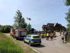 Poważny wypadek motocyklowy w Baryczce. Dwóch rannych [ZDJĘCIA]