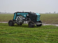 Ten robot sam wyrywa chwasty i podaje pestycydy. Rewolucyjne maszyny już w Polsce
