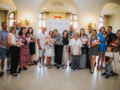 Radosna Gala Miejskiego Becikowego – Ostrów Wielkopolski wita nowych obywateli!