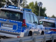 Policjant ranny podczas pościgu za złodziejem samochodu
