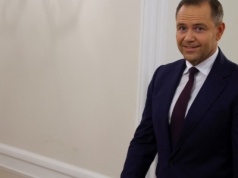 Wyspany i wypoczęty Nawrocki. TV Republika podała prezydenta na słodko