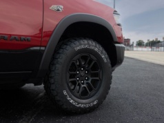 RAM i nowy silnik HEMI V8 5,7 395 KM i 556 Nm w ofercie koncernu Stellantis
