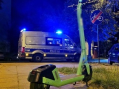 Jechał nietrzeźwy hulajnogą po ruchliwej trasie