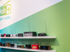 Radio DAB+ rozwija się w Europie, ale polscy nadawcy są nieugięci. „Technologia lat. 80”