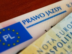 Myślisz, że masz bezterminowe prawo jazdy? Tak można policzyć, kiedy trzeba je wymienić