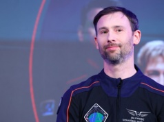 Musk zapowiada wycofanie kapsuł Dragon. Co dalej z misją Polaka?