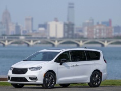 Nowy Chrysler Pacifica 100th Anniversary Edition 2026 zaprezentowany