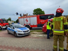 Rozproszył go radiowóz na sygnale. W drugim aucie dwoje małych dzieci (ZDJĘCIA)