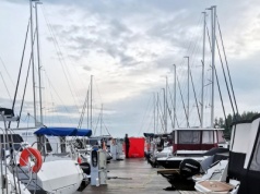 Chwila i zniknął pod wodą. Nocna tragedia w porcie na Mazurach