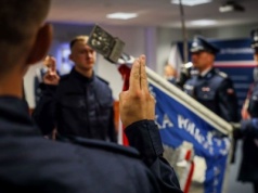 Rekordowa liczba chętnych do Policji. Ilu funkcjonariuszy udało się jednak przyjąć?