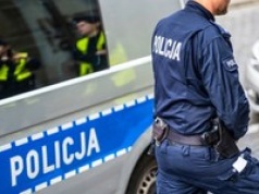 Strzały pod supermarketem i kuriozalna interwencja policji. Rusza śledztwo
