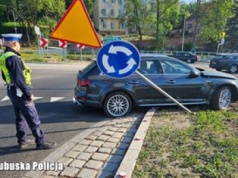 Jak prawidłowo używać kierunkowskazów na rondzie?