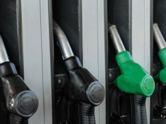 Zaskakujące ceny paliw. Diesel i benzyna na tym samym poziomie