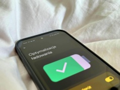 Jedno kliknięcie i spokój z baterią na lata. Opcja od Google to zbawienie [OPINIA]