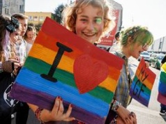 Tęczowa mapa Europy pokazuje poziom równouprawnienia osób LGBTI. W rankingu Polska nawet za Węgrami