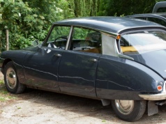 Motoryzacyjne święto na Mazurach! Tylu zabytkowych aut nie widziano tu od lat