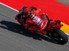 MotoGP: Marc Marquez dzieli i rządzi w piątek w Aragonii