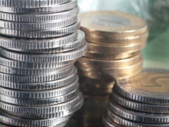 Złoty słabszy na koniec tygodnia