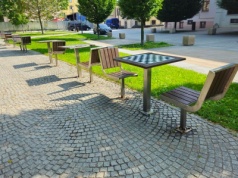 Szach-mat dla wandali! W Lublinie pojawią się nowe, odporne stoliki i siedziska. Ich koszt może zaskoczyć niejednego miłośnika gry