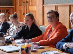 Zaskakujący finał negocjacji – nie będzie zmian w Karcie nauczyciela