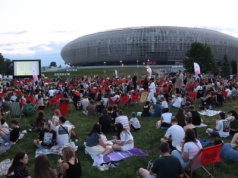 Kino plenerowe pod Areną. Przyszły tłumy [ZDJĘCIA]