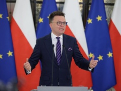 Hołownia odpowiada na krytykę polityków PO. 