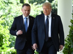 Andrzej Duda ogłosił późnym wieczorem. O tym rozmawiał z Donaldem Trumpem, wspomniał o Nawrockim