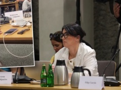 Co robiła doradczyni komisji śledczej ds. Pegasusa podczas przesłuchania? Ups! Jest nagranie