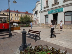 Fala upałów zalewa Tarnów. Słońce nie odpuszcza