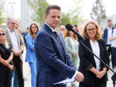Specjalista ds. wizerunku: Trzaskowski jest przereklamowany