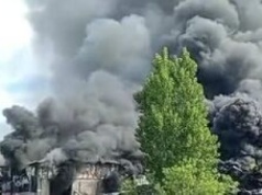 Czarna chmura dymu nad Lubartowem. Pożar w składowisku opon