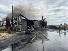 Pożar hali pod Lubartowem. W akcji kilkanaście zastępów