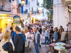 Ibiza wciąż uważa, że ma za dużo turystów. I wprowadza kolejne zakazy