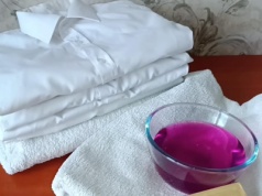 Kup u fryzjera i wybiel ubrania bez chemicznego wybielacza
