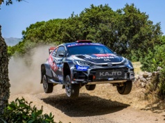 WRC. Rajd Sardynii. Kajetan Kajetanowicz i Maciej Szczepaniak w czołowej trójce