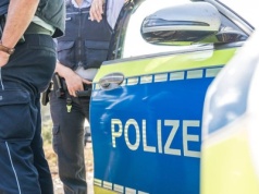 Wjechał w grupę ludzi. Wśród nich były żona i córka. Podano prawdopodobny motyw