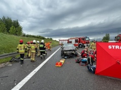 Tragiczny wypadek na S7. Zderzyło się pięć aut. Nie żyje jedna osoba