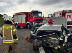 Karambol na S7. Nie żyje jedna osoba, trasa jest zablokowana