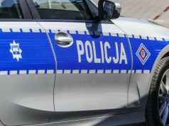 Auto potrąciło grupę nastolatków na rowerach. Dwóch walczy o życie
