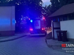 Gaz na klatce mieszkania tarnowskiego bloku
