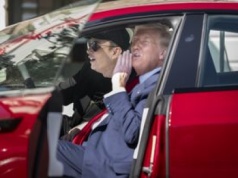 Trump ma pozbyć się tesli, którą kupił przed trzema miesiącami. To efekt kłótni z Muskiem
