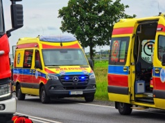 2 osoby nie żyją. Wypadek na trasie Ostrów – Kalisz (ZDJĘCIA)