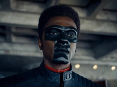 Superman. Edi Gathegi opowiada kim jest Mister Terrific