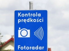 Czy fotoradar robi zdjęcie z tyłu? Kierowcy często się mylą