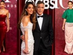 Gwiazdy brylują na Tony Awards: eleganccy Amal i George Clooneyowie, Nicole Scherzinger w czerwieni i Katie Holmes