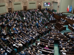 Rząd i prezydent pod lupą. Agencje krytyczne wobec planów