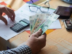 64 tys. zł wyrównania dla emerytów i stały dodatek!